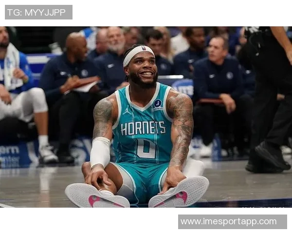 克莱半场表现抢眼三分球命中率高达50贡献14分助力球队战斗力提升